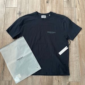 NWT Black ESSENTIALS FEAR OF GOD mens Large black with gray writing